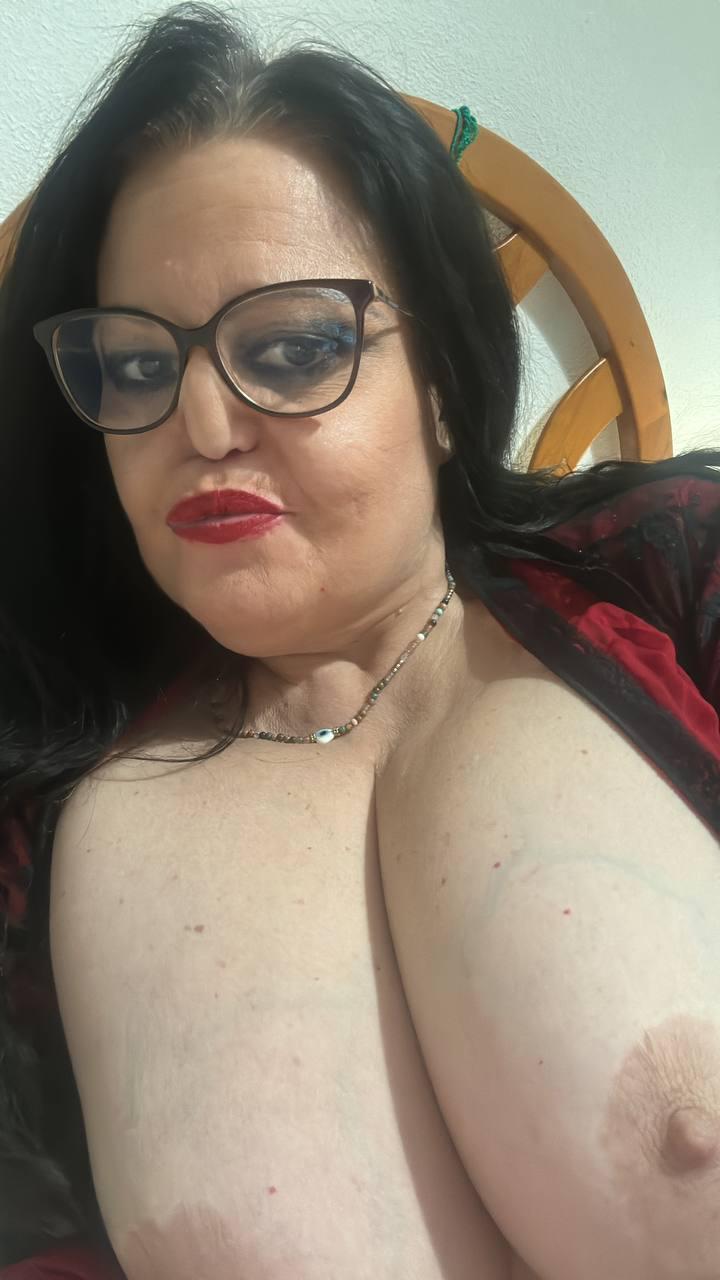 Maria trianera, exclusividad, elegancia y sensualidad unica!